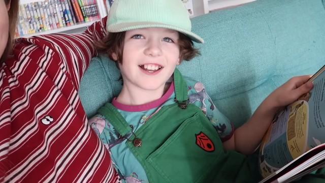 NEWBORN BABY CLOTHES + MAKING DELICIOUS FOOD