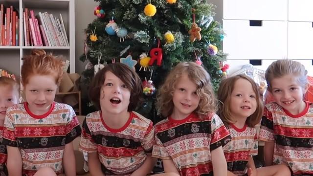 CHRISTMAS MORNING 2020 (LARGE FAMILY OF 10)