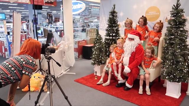Getting the Perfect Santa Photo! VLOGMAS DAY 7
