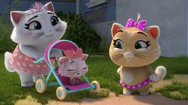 Tre gatti e un bebè
