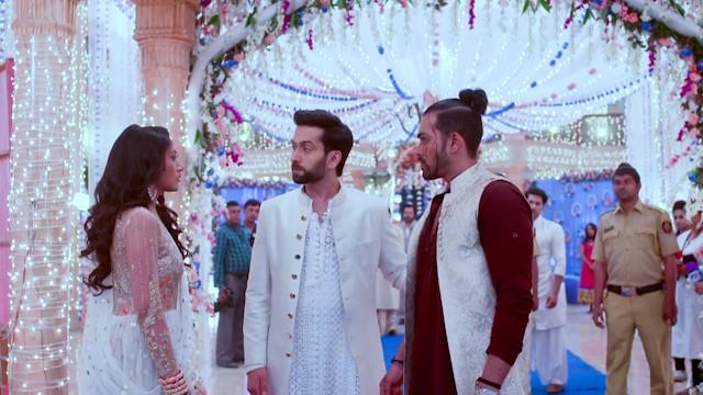 Shivaay Exposes Daksh