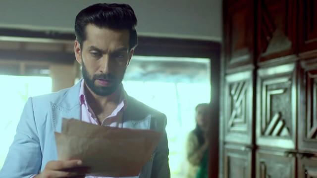 Shivaay Finds Something!
