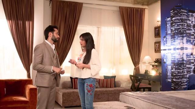 Shivaay, Annika Hate Each Other