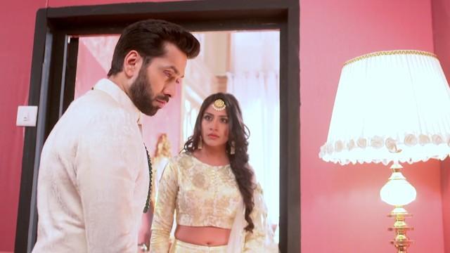 Annika Slaps Shivaay!