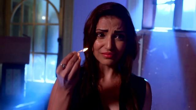 Tia Tries To Kill Herself!