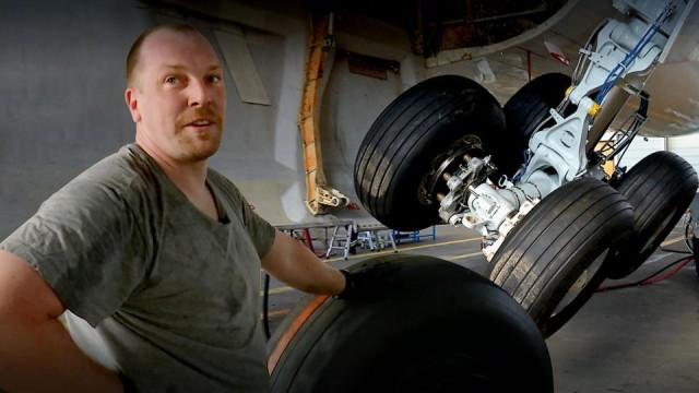 Neues Fahrwerk für eine Boeing 767 – Flieger im Komplett-Check