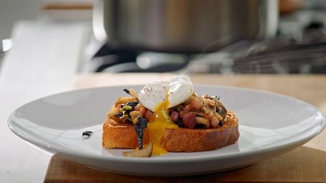 Make: Poached Egg & Mushrooms on Brioche
