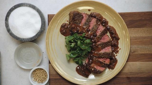 Recipe: Pepper Steak with Red Wine Sauce