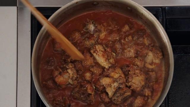 Brown Chicken Quick Sauce and Sauce Chasseur