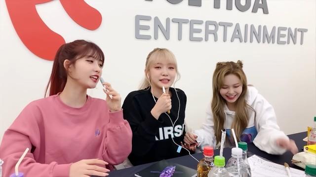 Behind the Scenes of KCON:TACT & The Various Stories of EVERGLOW
