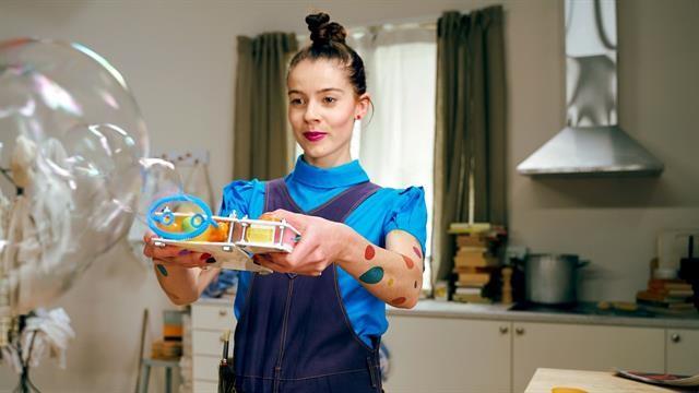 Stine laver papmaché