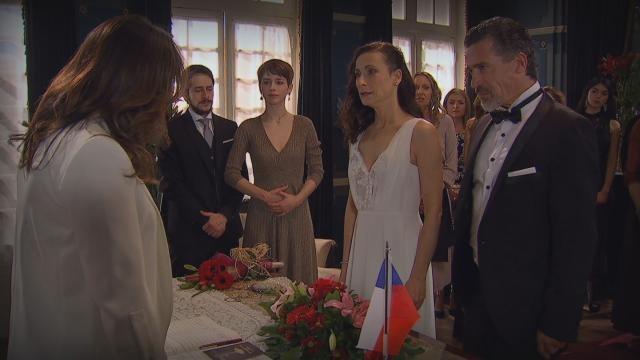 Capítulo 93 - Boda Oscura