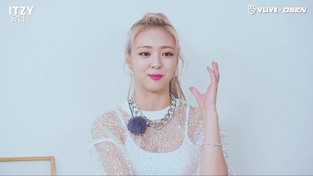 25. YUNA, the youngest girl with fun and charms