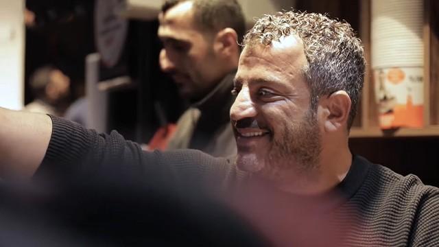 The Sky Doesn't Rain Gold - السماء لا تمطر ذهب