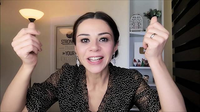 ESTÁ PRESA EM CÁRCERE PRIVADO NA TURQUIA. E AGORA, QUEM VAI AJUDAR?