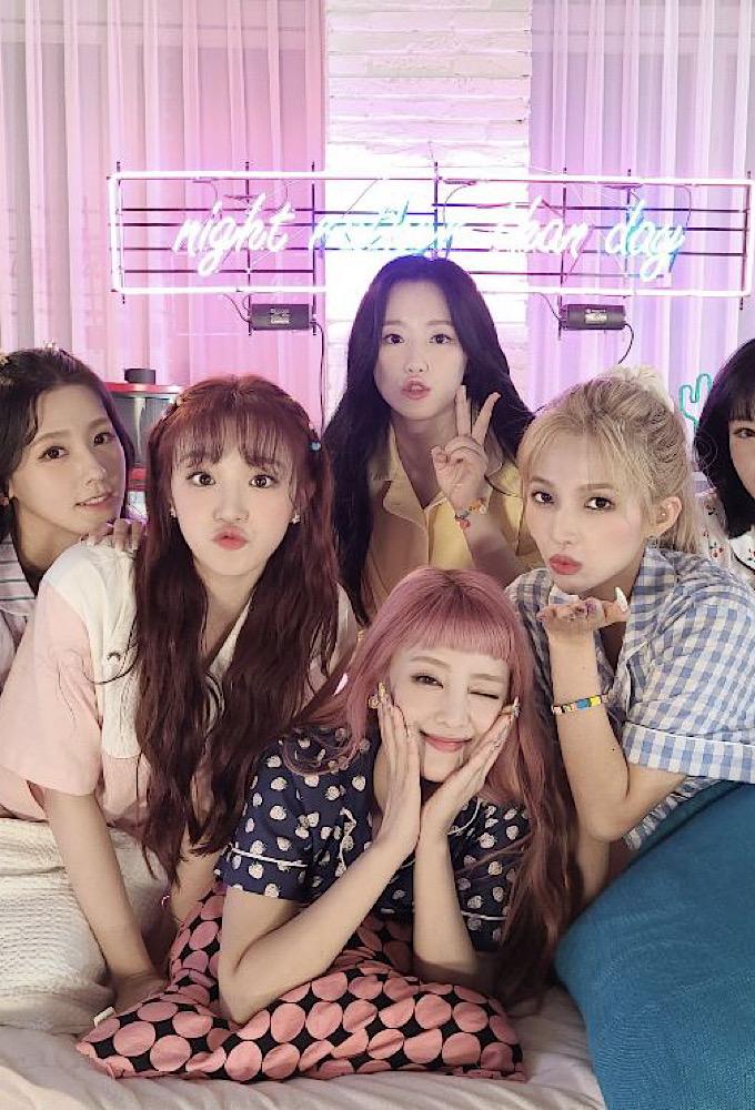 i-dle: #hashtalk