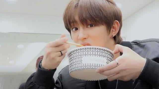D1 Eat and Eat (Feat. VJ TEO)