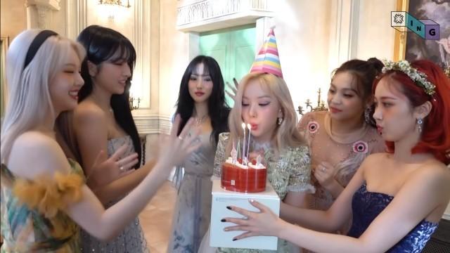 Surprise birthday party for Eunha