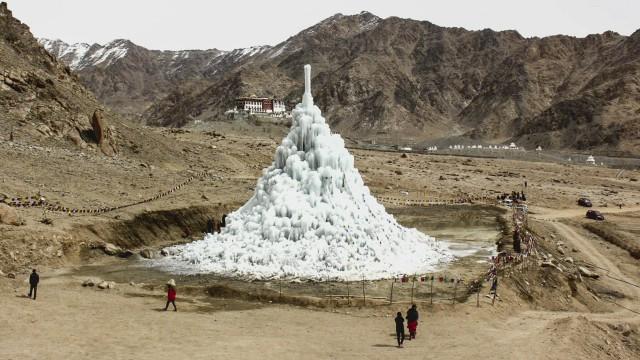 Alien Ice Towers