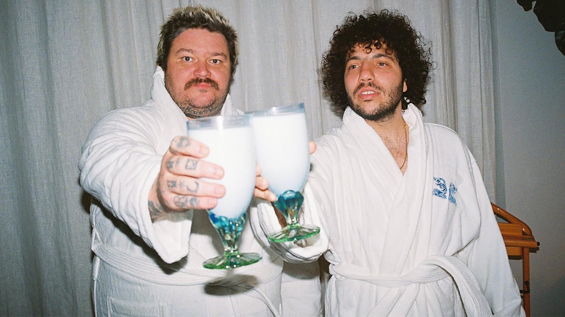 Matty and Benny Eat Out America