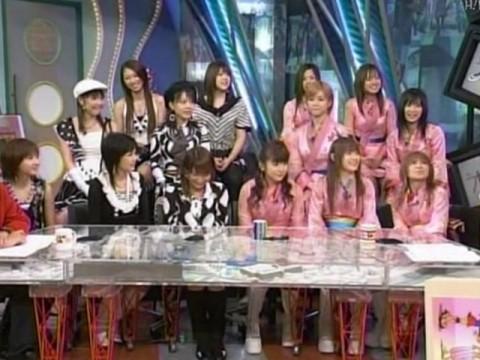 Morning Musume. Sakura Gumi - Sakura Mankai / Otome Gumi - Yuujou ~Kokoro no Busu niwa Naranee!~