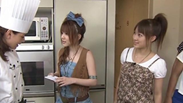 Tanaka Reina, Lin Lin, Nakajima Saki, Okai Chisato