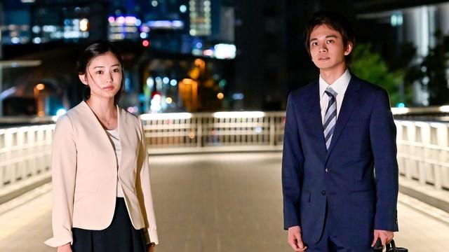 恋の上にも三年