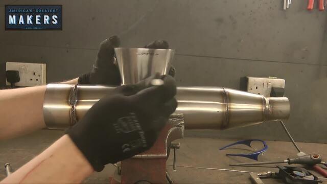 Making a Smoking/Strobing Bass