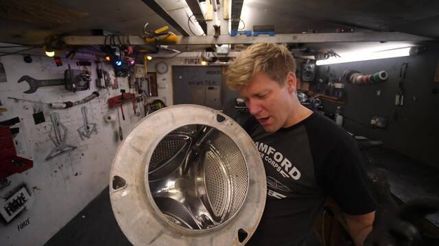 Wind/Solar Powered Clothes Dryer