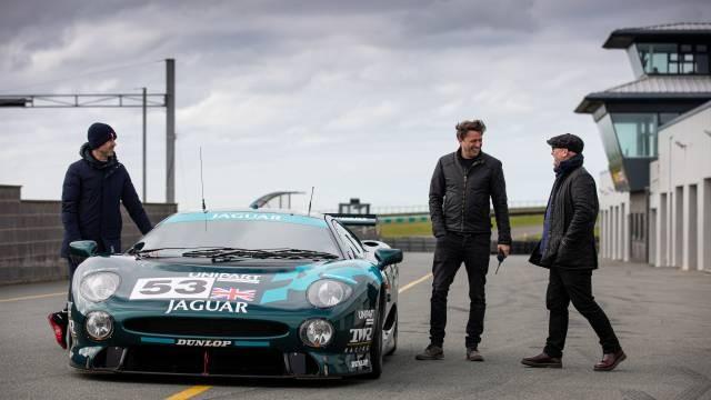 Jaguar XJ220