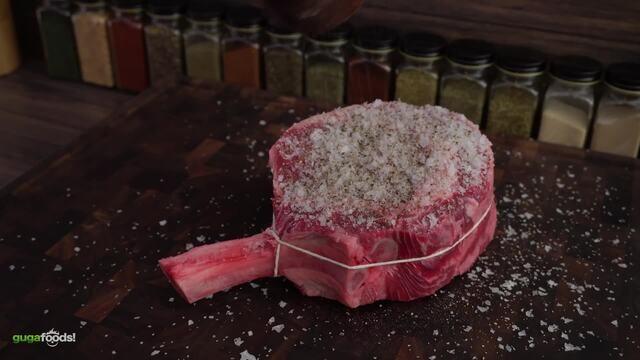 Is this the BEST WAY to GRILL a STEAK? What!? The HANDHELD BROILER method.