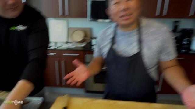 GIANT LOBSTER, GIANT SUSHI ROLL - By Master Chef Hiroyuki Terada!
