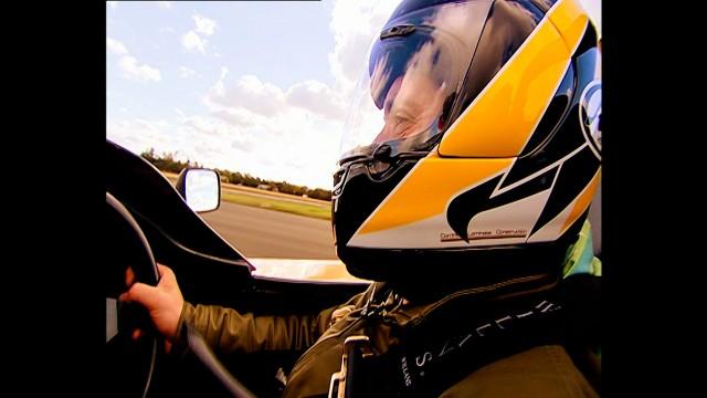Nonne che fanno Donut con una Honda S2000