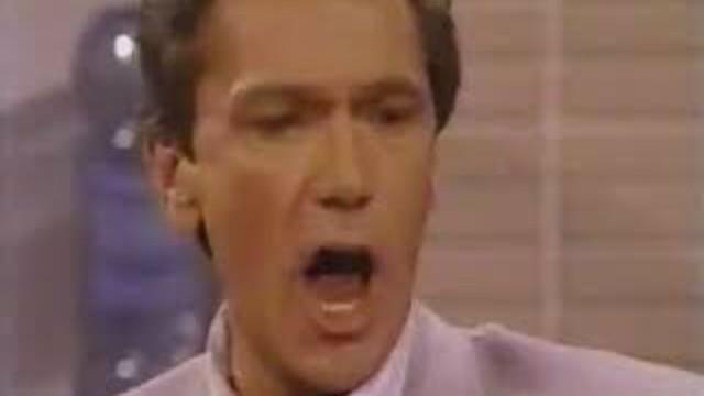1096