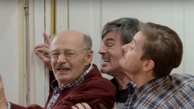 Kada Izet folira da snima seriju, a Refko se bori sa veličinom organa