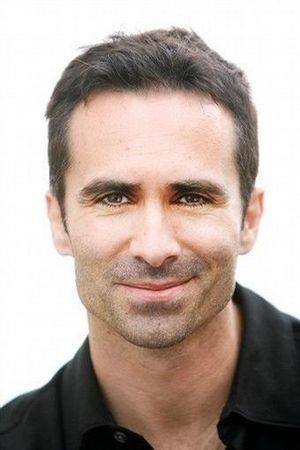Picture of Nestor Carbonell