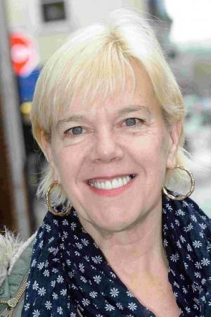 Picture of Carolyn Pickles