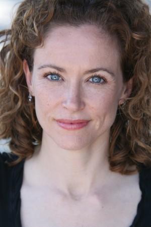 Picture of Leslie Hope