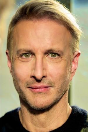 Picture of Bronson Pinchot