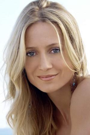 Picture of Kelly Rowan