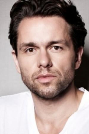 Picture of Julian Ovenden