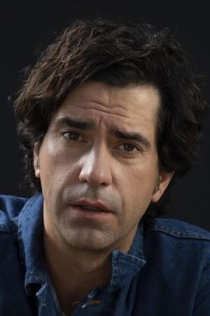 Picture of Hamish Linklater
