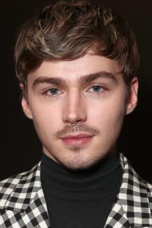 Picture of Miles Heizer