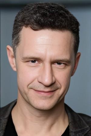 Picture of Chris Owens