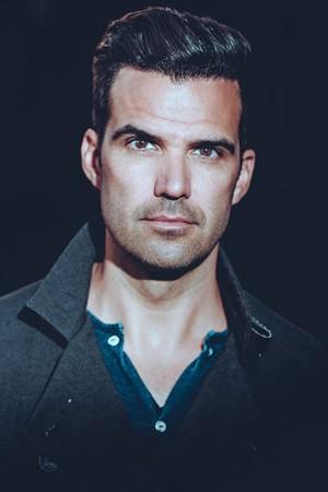 Picture of Benjamin Ayres