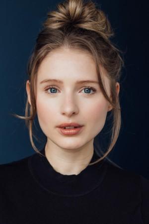 Picture of Alexandra Beaton