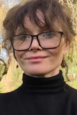 Picture of Essie Davis