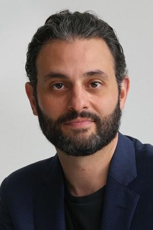 Picture of Arian Moayed