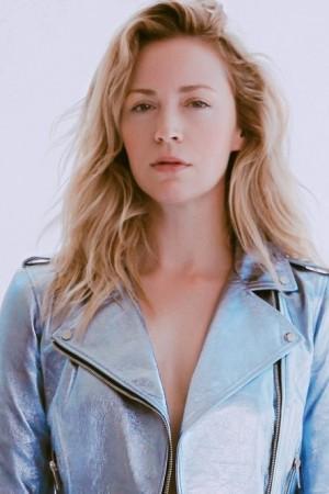Picture of Beth Riesgraf