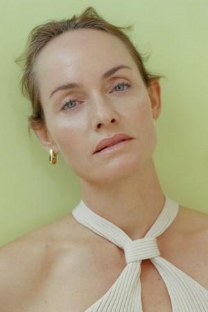 Picture of Amber Valletta